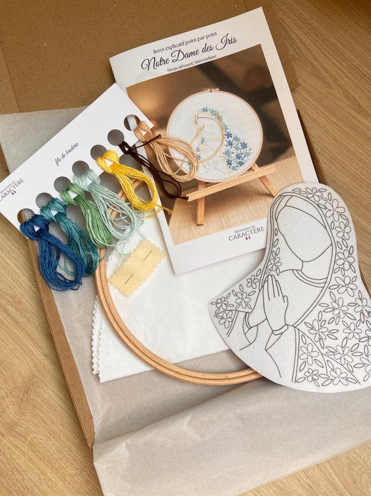 Kit de broderie - Notre Dame des Iris
