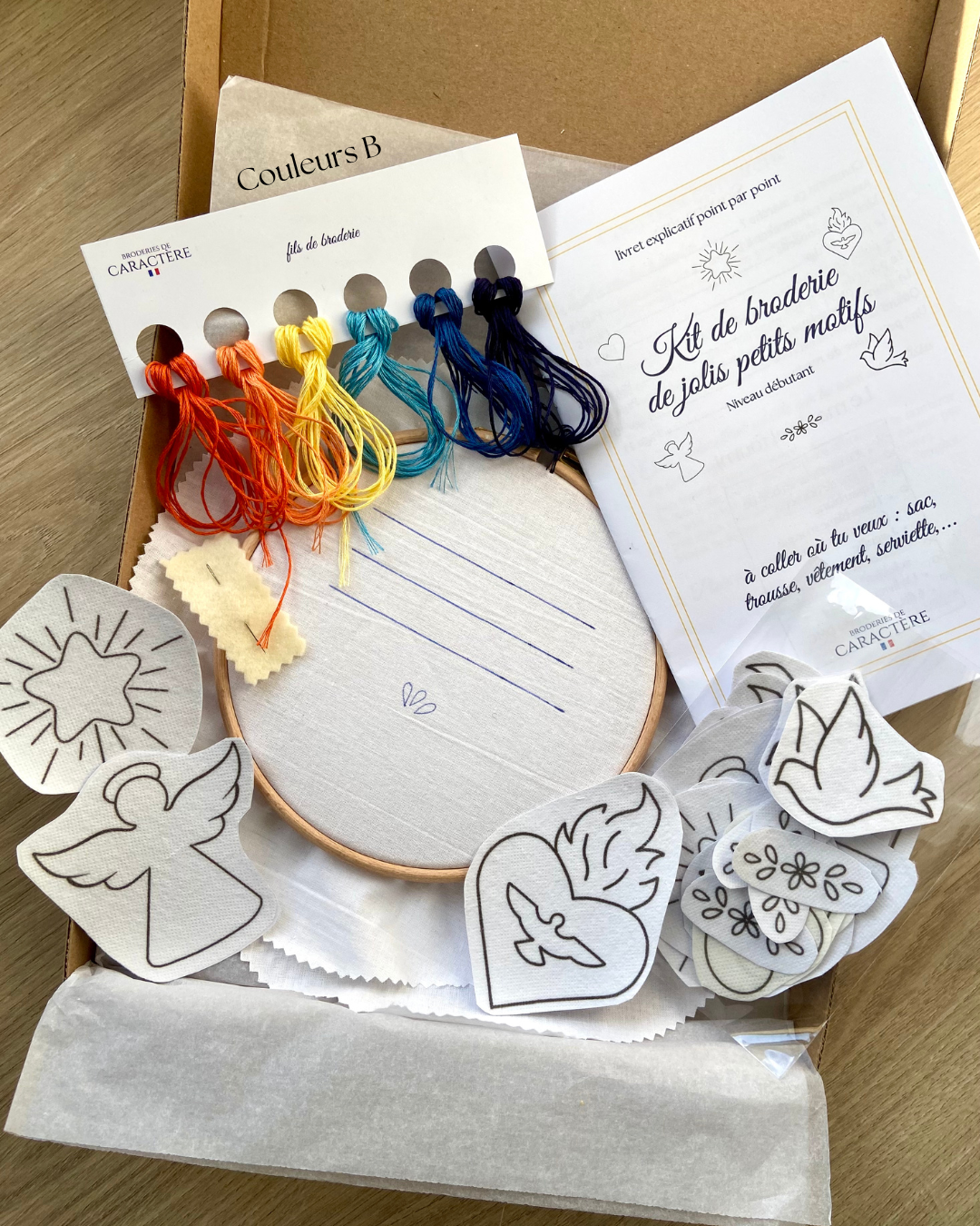 Kit de broderie pour enfant - jolis motifs à coller où on veut