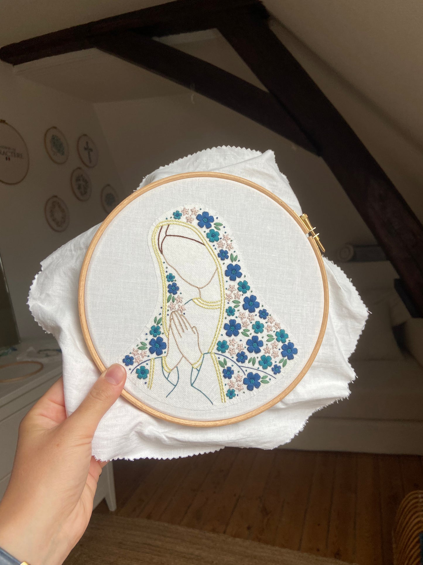 Autocollant soluble broderie - Notre Dame des Fleurs
