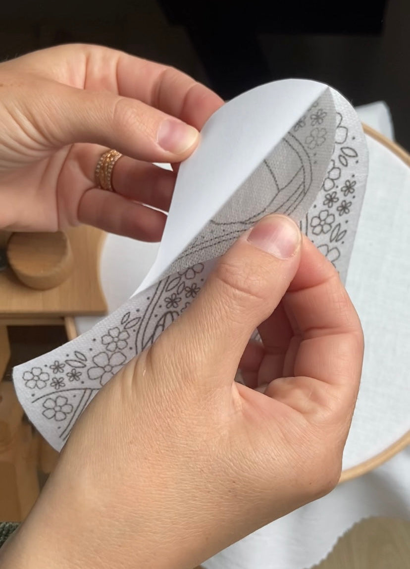 Autocollant soluble broderie - Notre Dame des Fleurs